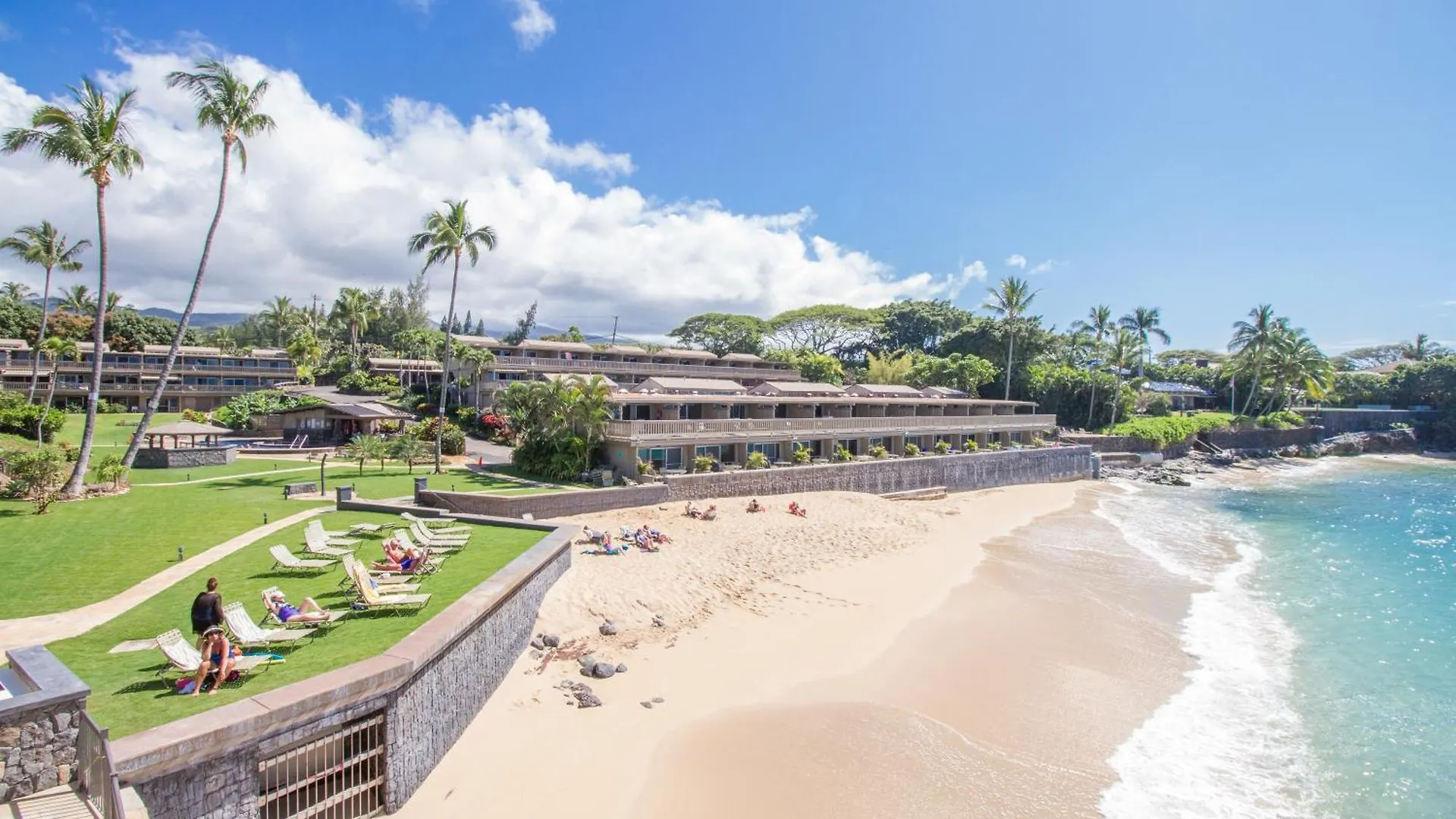 Remodeled & Views! Ks B7- Sullivan Kahana