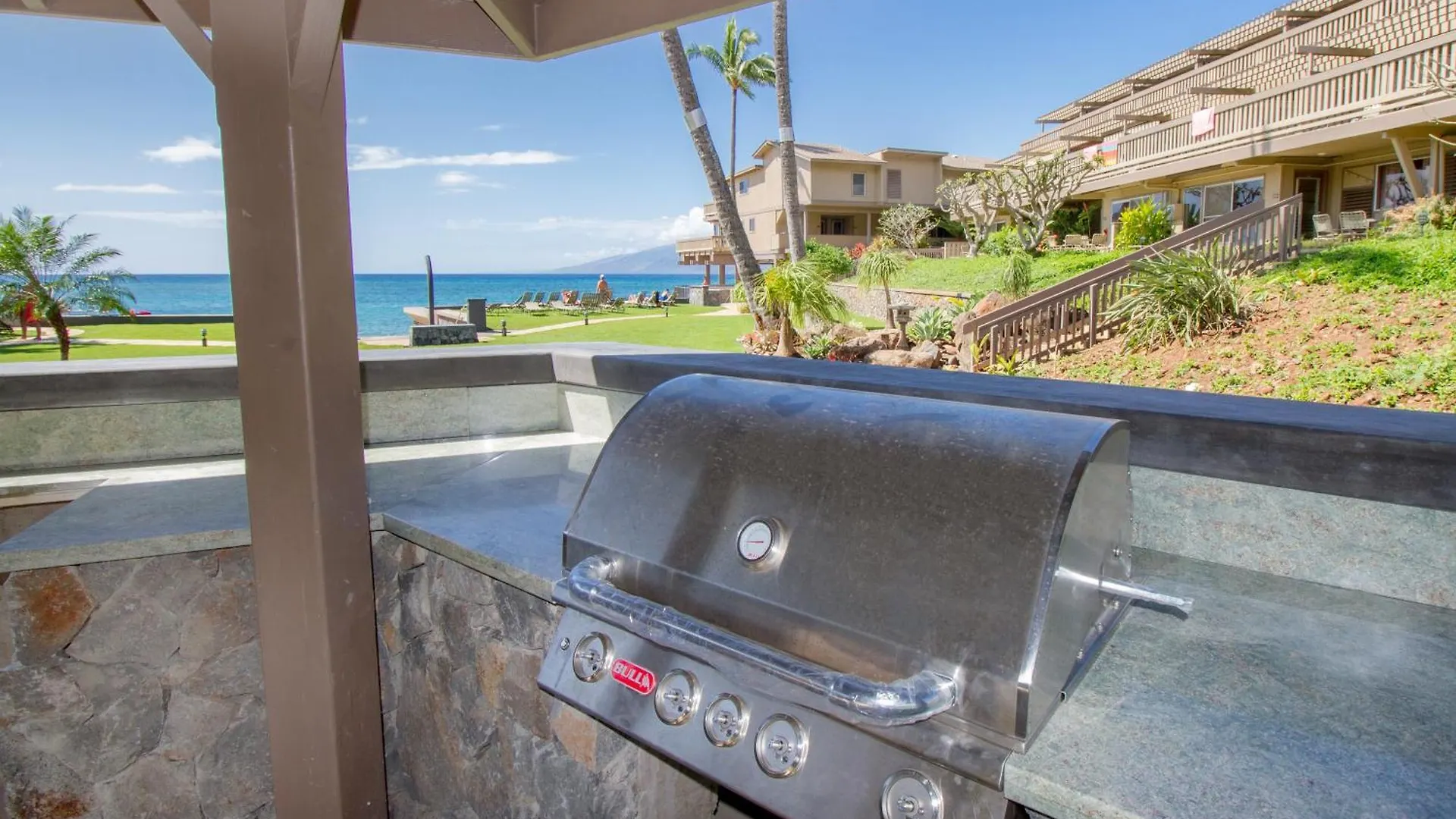 Holiday home Remodeled & Views! Ks B7- Sullivan Kahana